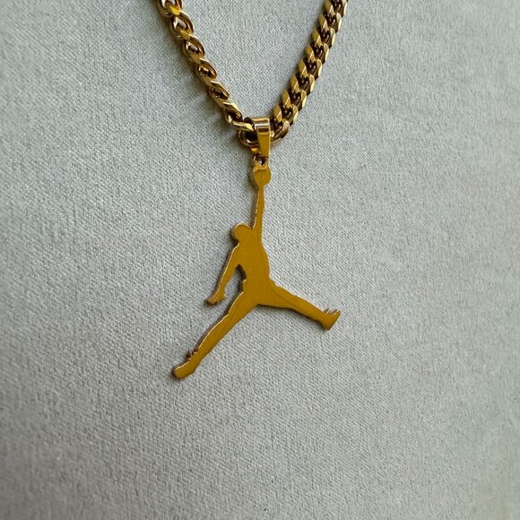 Jordan Jumpman Necklace -MJ Pendant - Gold Plated - 22" Cuban Chain - Gift - Picture 2 of 4